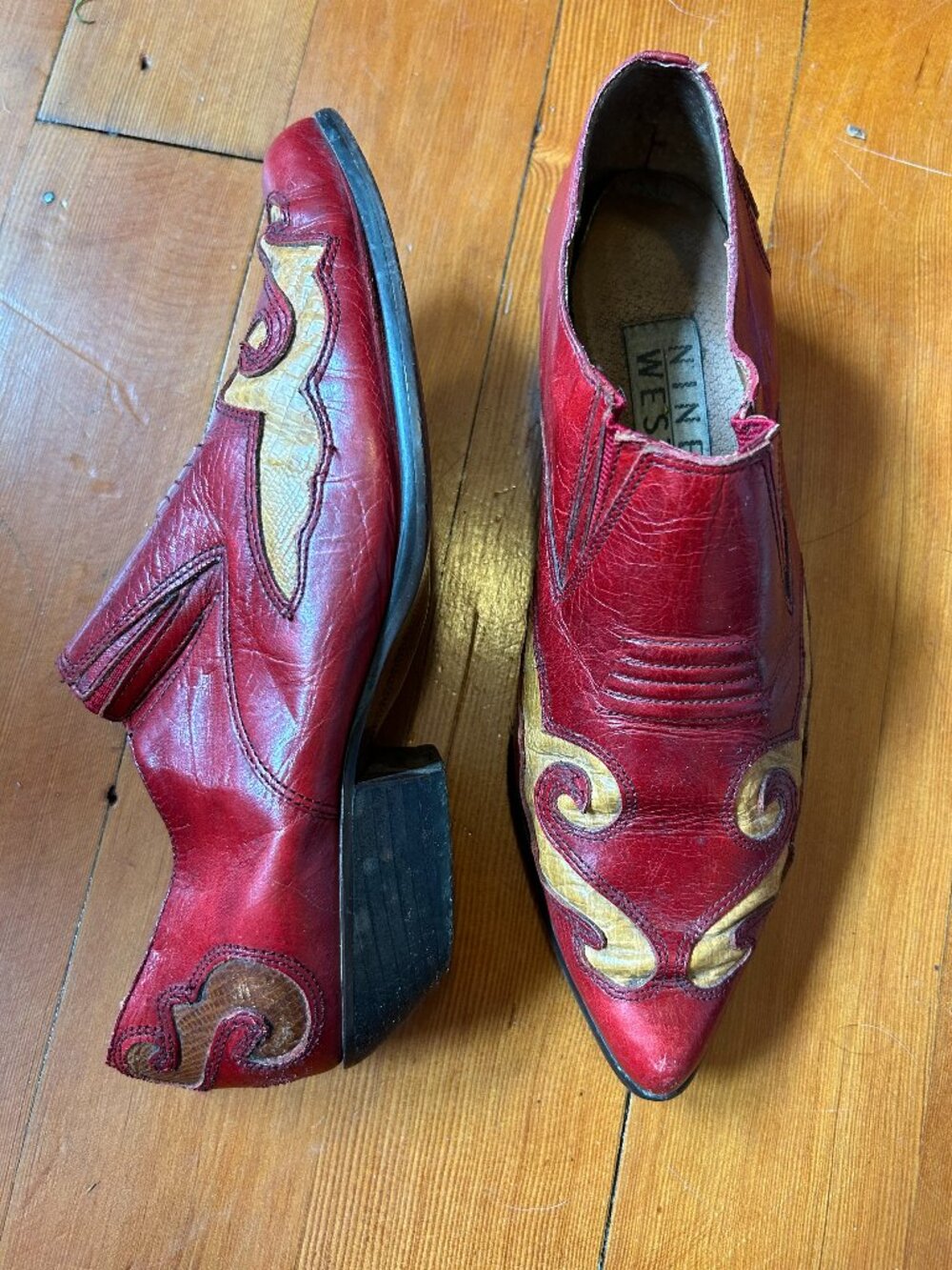 Nine West Vintage 90s Western Leather Shooties Red & Gold